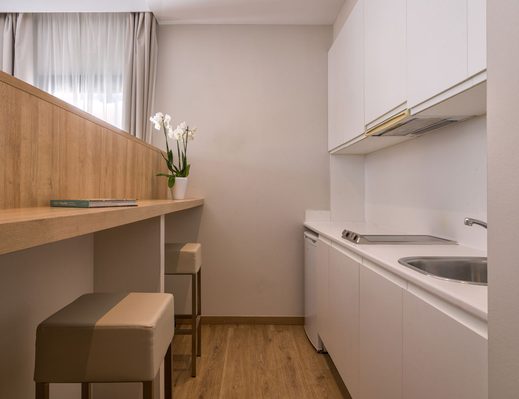 A21_valles_rooms_estudio_balcon_03