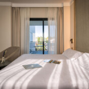 Estudio con balcón, Vallés.